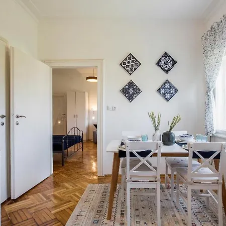 Apartment In Center *